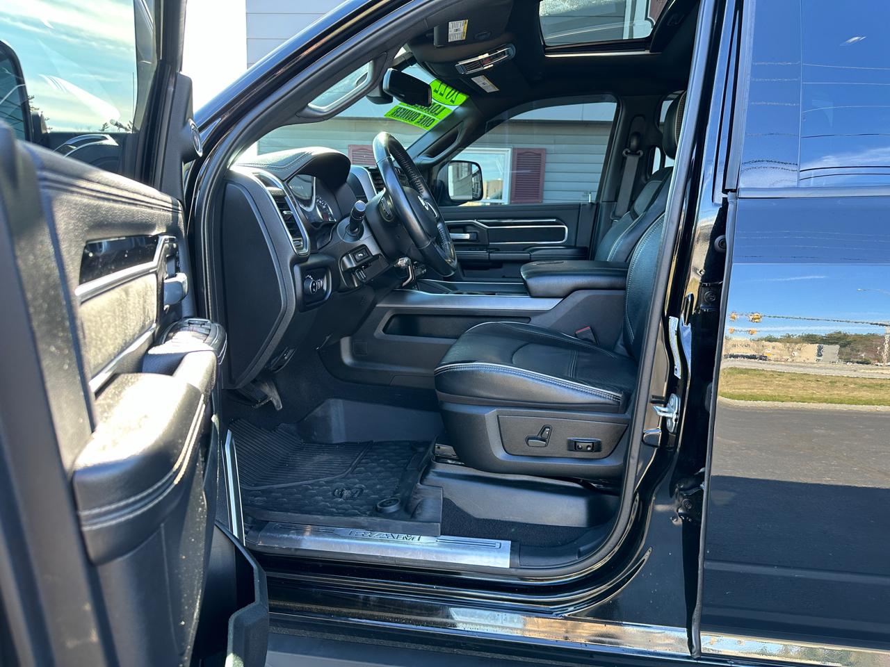 RAM 2500 Laramie Crew Cab SWB 4WD 2022