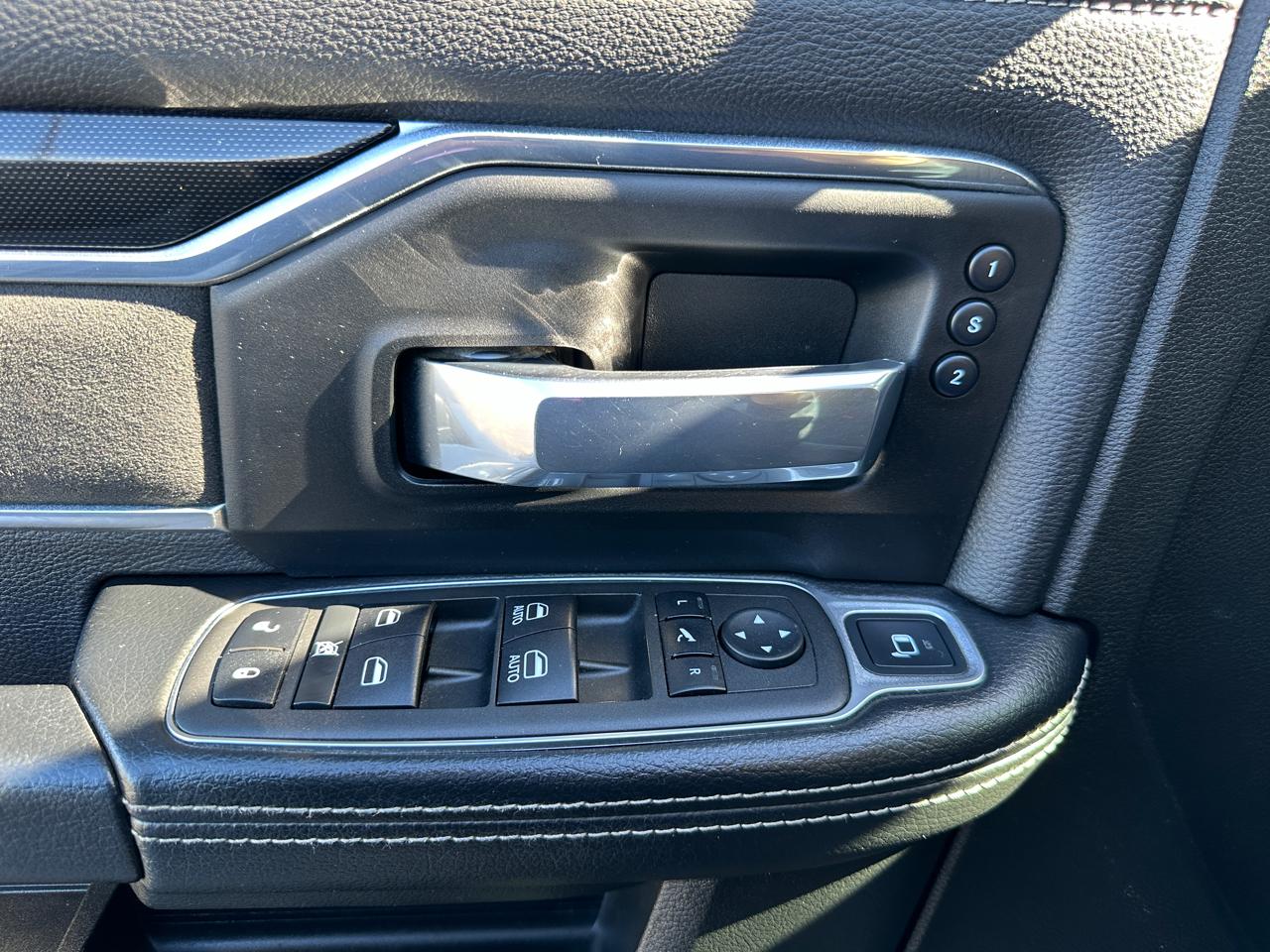 RAM 2500 Laramie Crew Cab SWB 4WD 2022