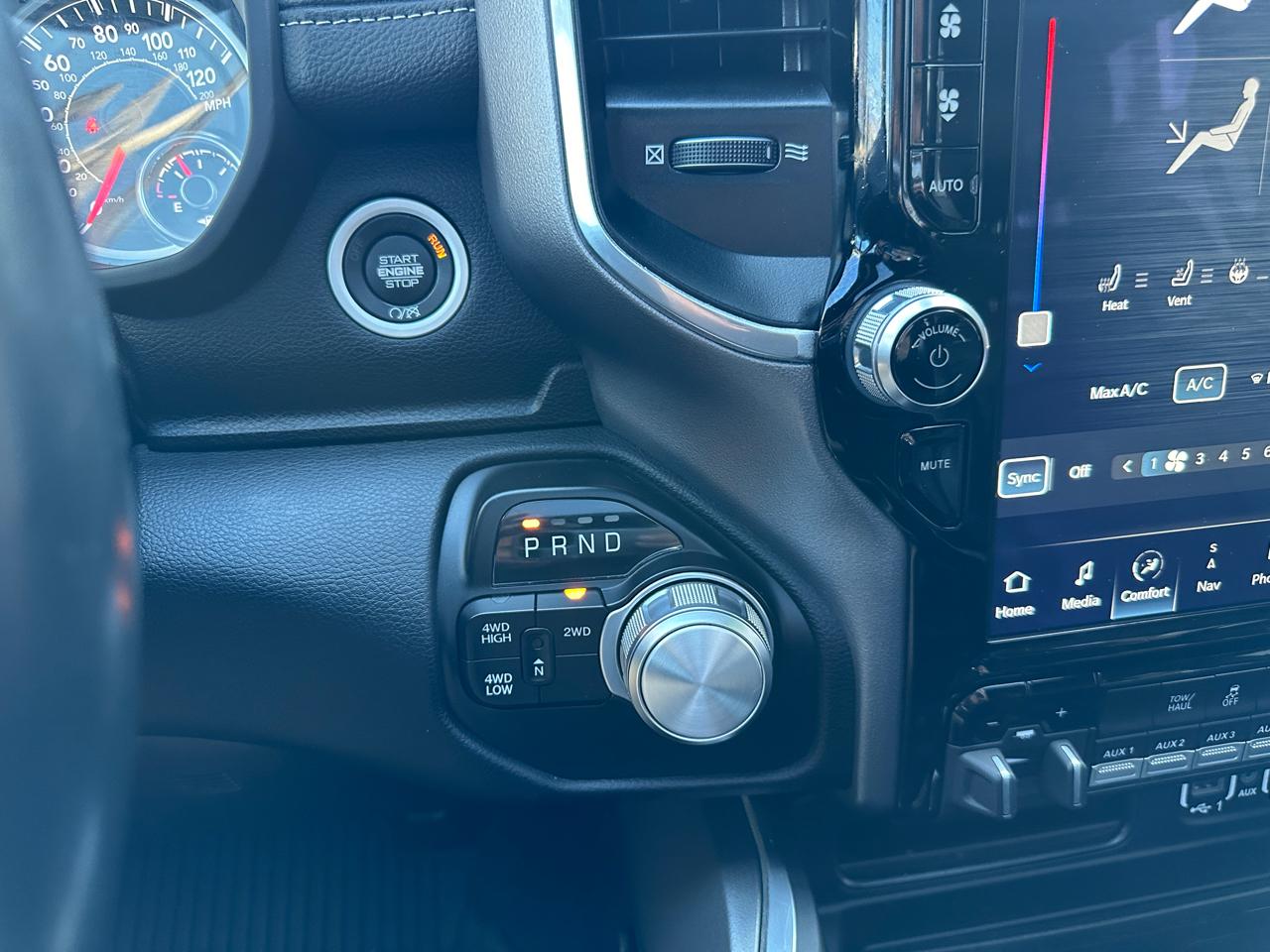 RAM 2500 Laramie Crew Cab SWB 4WD 2022