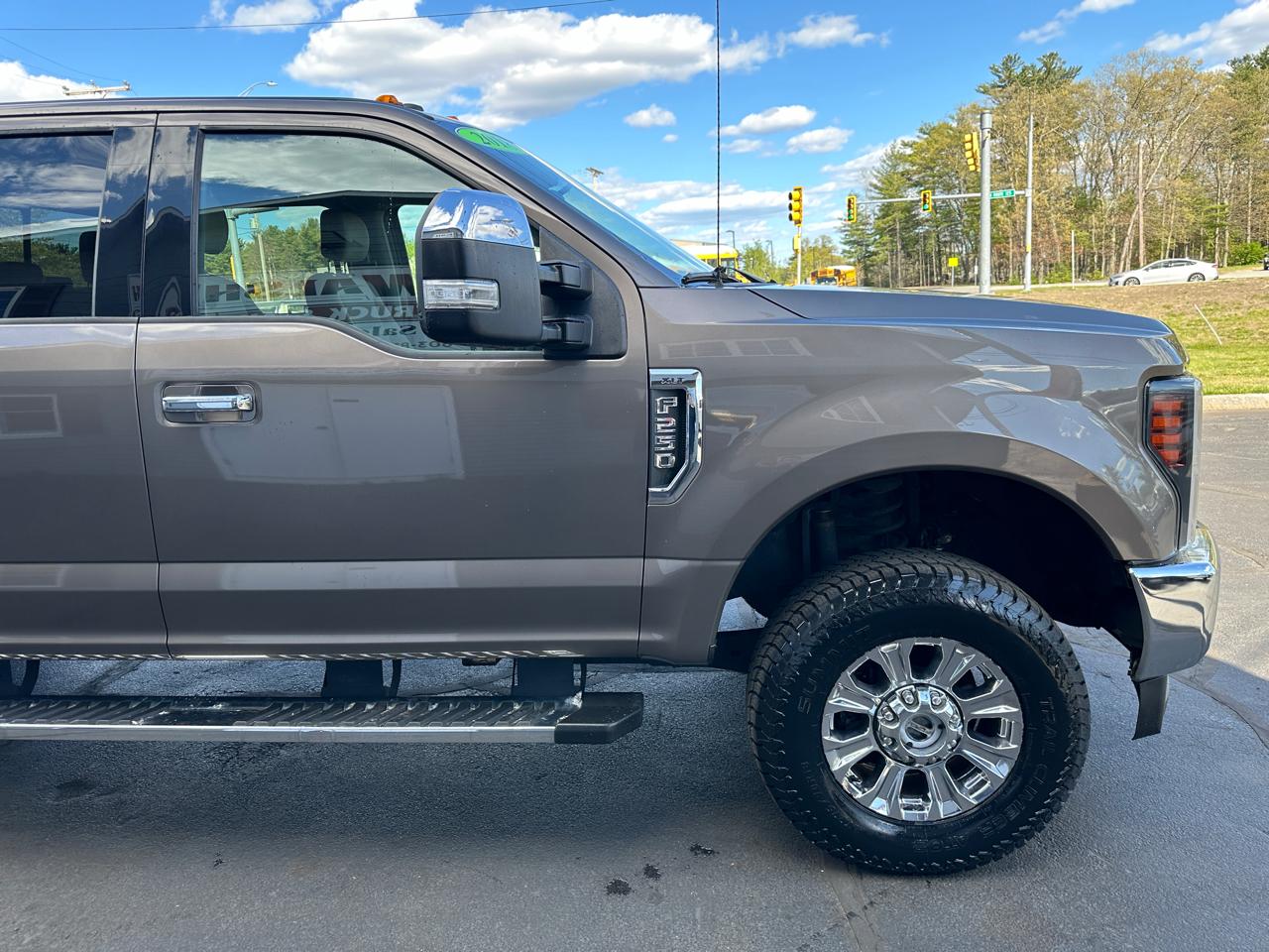 Ford F-250 SD XLT Crew Cab 4WD 2018
