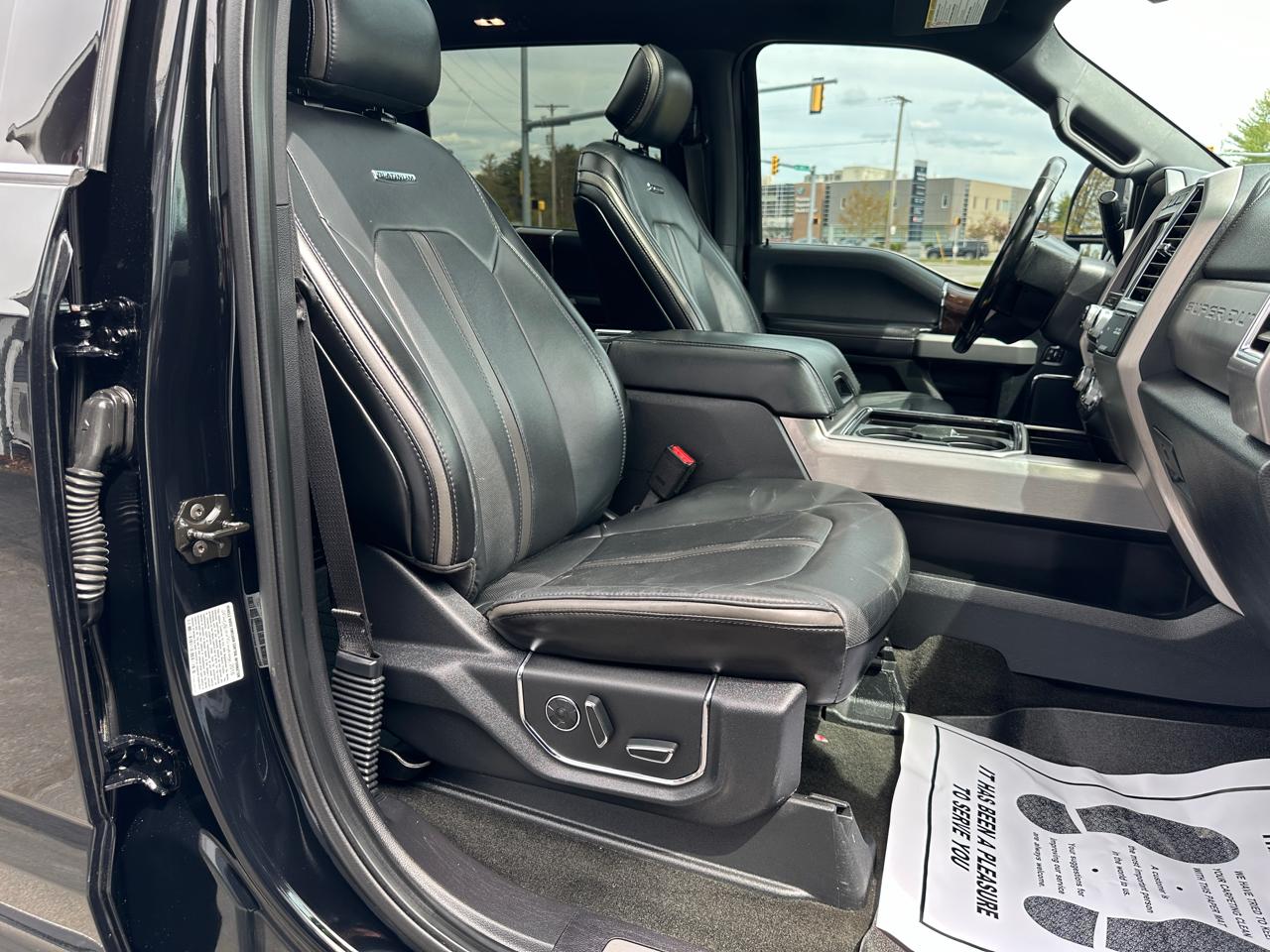 Ford F-350 SD Platinum Crew Cab 4WD 2017