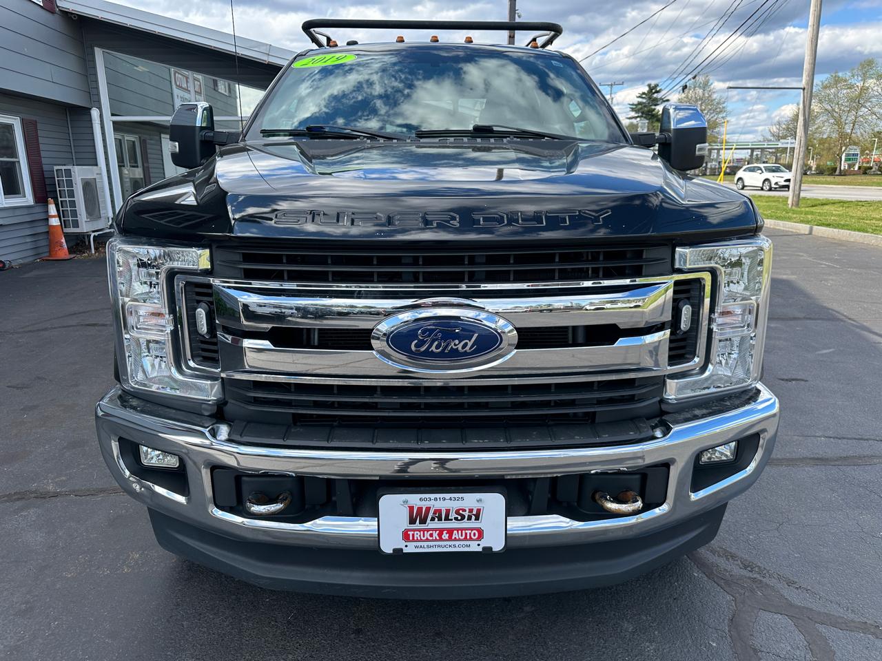 Ford F-350 SD XLT Crew Cab Short Bed 4WD 2019