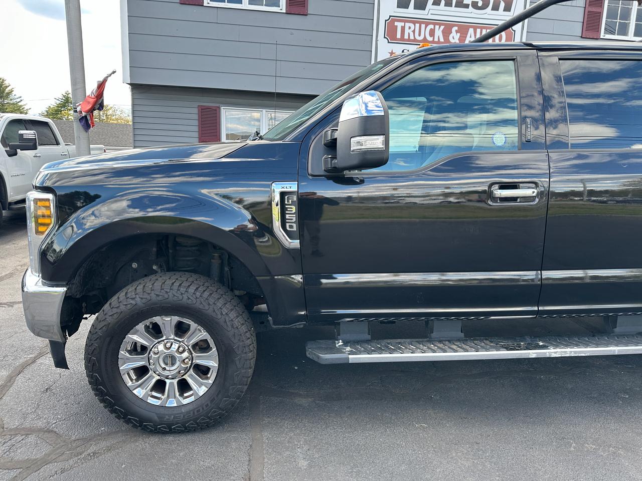 Ford F-350 SD XLT Crew Cab Short Bed 4WD 2019