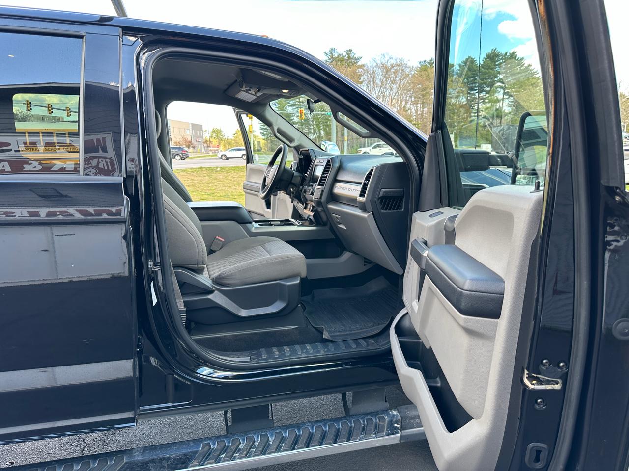 Ford F-350 SD XLT Crew Cab Short Bed 4WD 2019