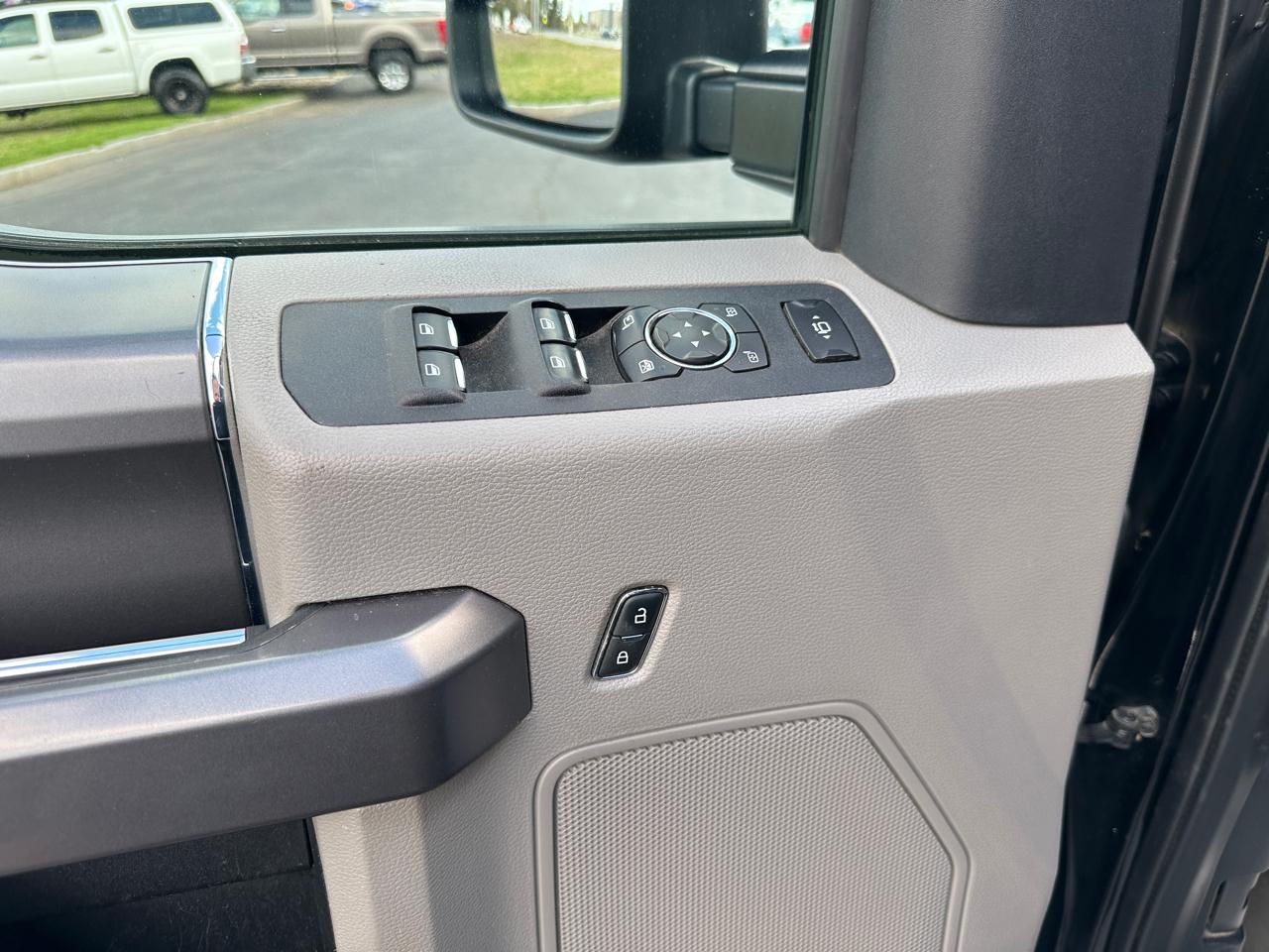 Ford F-350 SD XLT Crew Cab Short Bed 4WD 2019