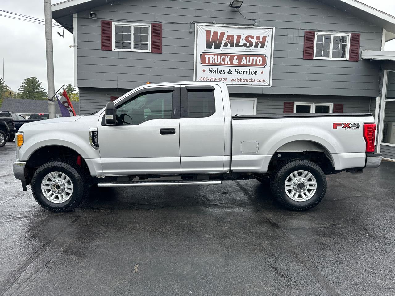 Ford F-250 SD XLT SuperCab Short Bed 4WD 2017