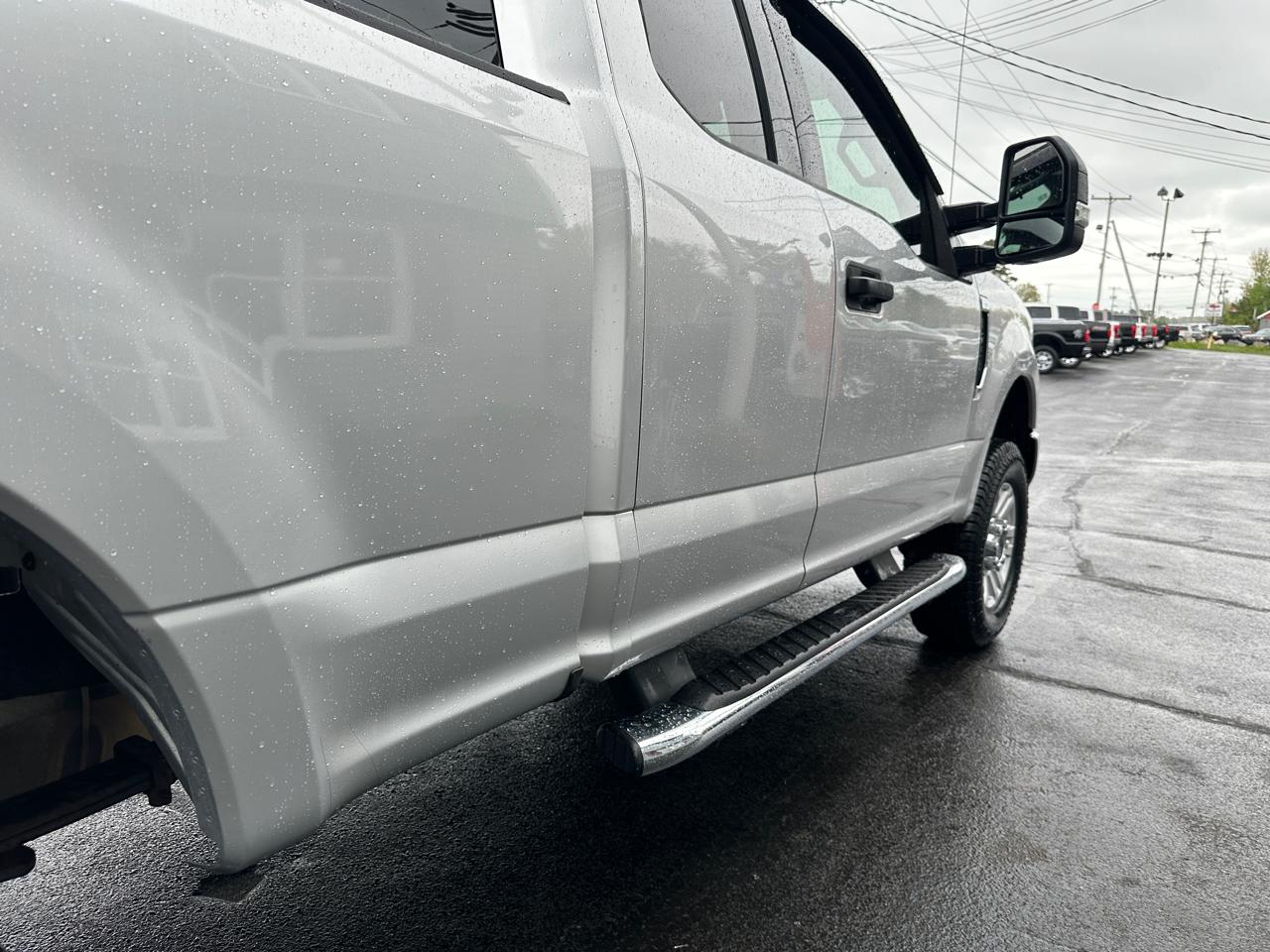 Ford F-250 SD XLT SuperCab Short Bed 4WD 2017