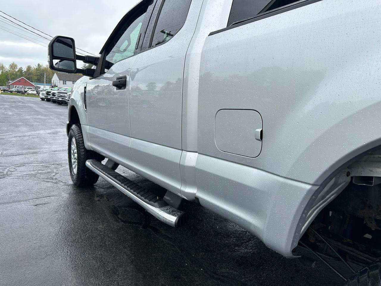 Ford F-250 SD XLT SuperCab Short Bed 4WD 2017