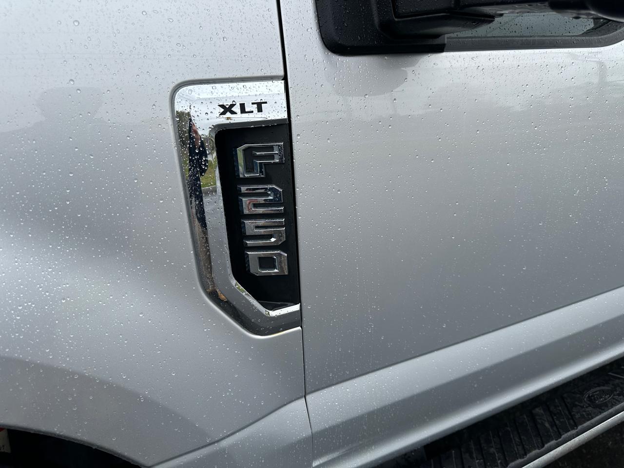 Ford F-250 SD XLT SuperCab Short Bed 4WD 2017