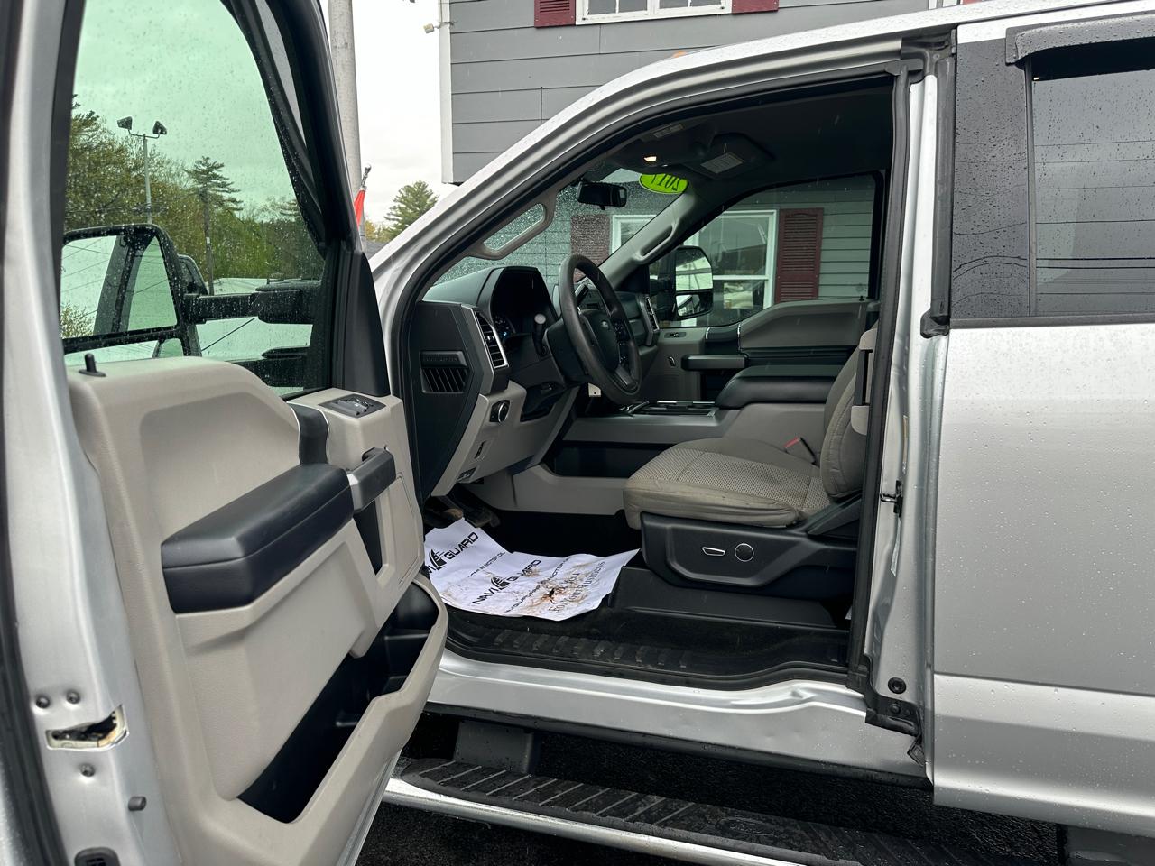 Ford F-250 SD XLT SuperCab Short Bed 4WD 2017