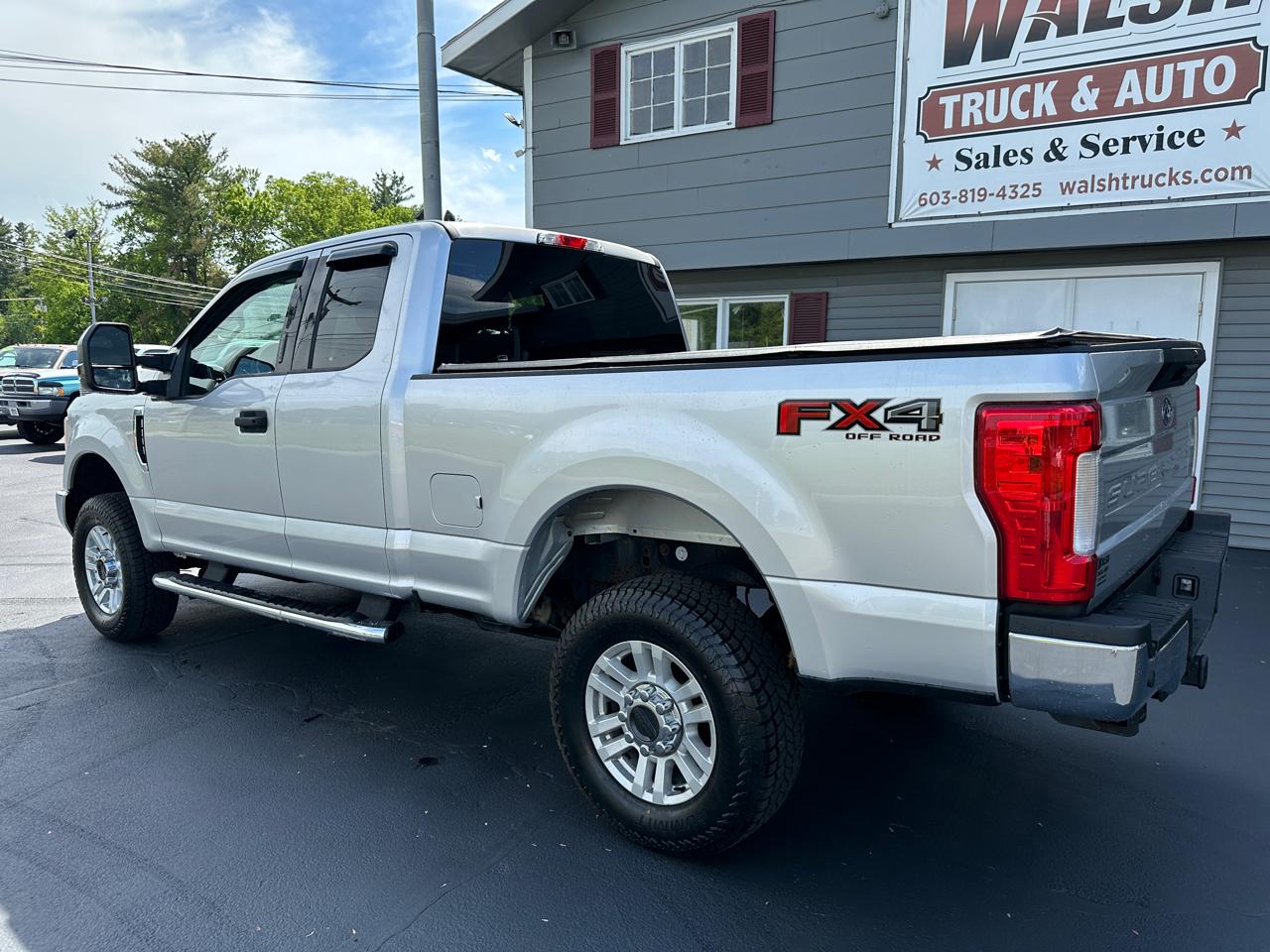 Ford F-250 SD XLT SuperCab Short Bed 4WD 2017