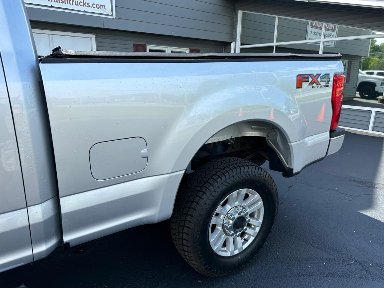 Ford F-250 SD XLT SuperCab Short Bed 4WD 2017