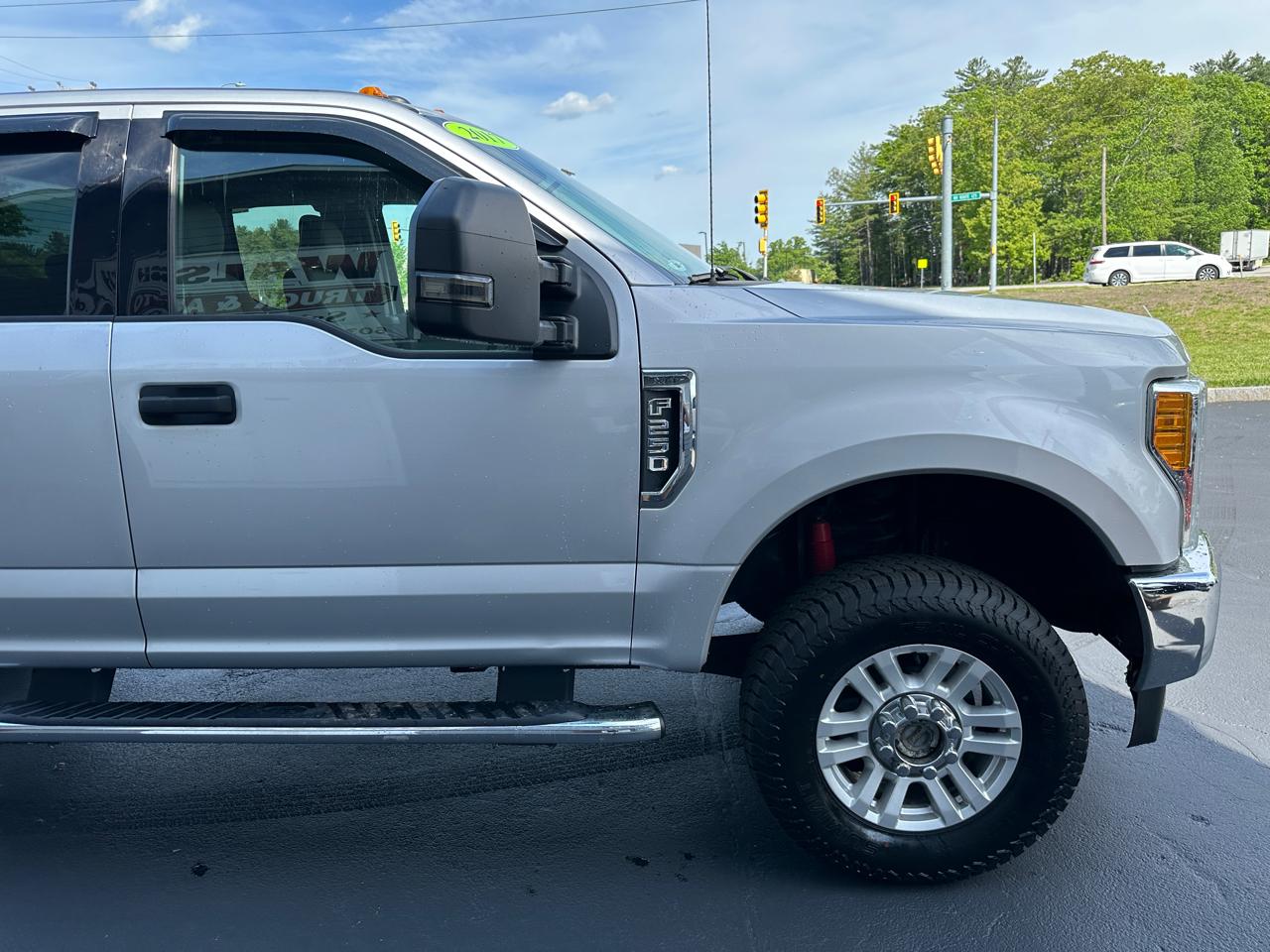 Ford F-250 SD XLT SuperCab Short Bed 4WD 2017