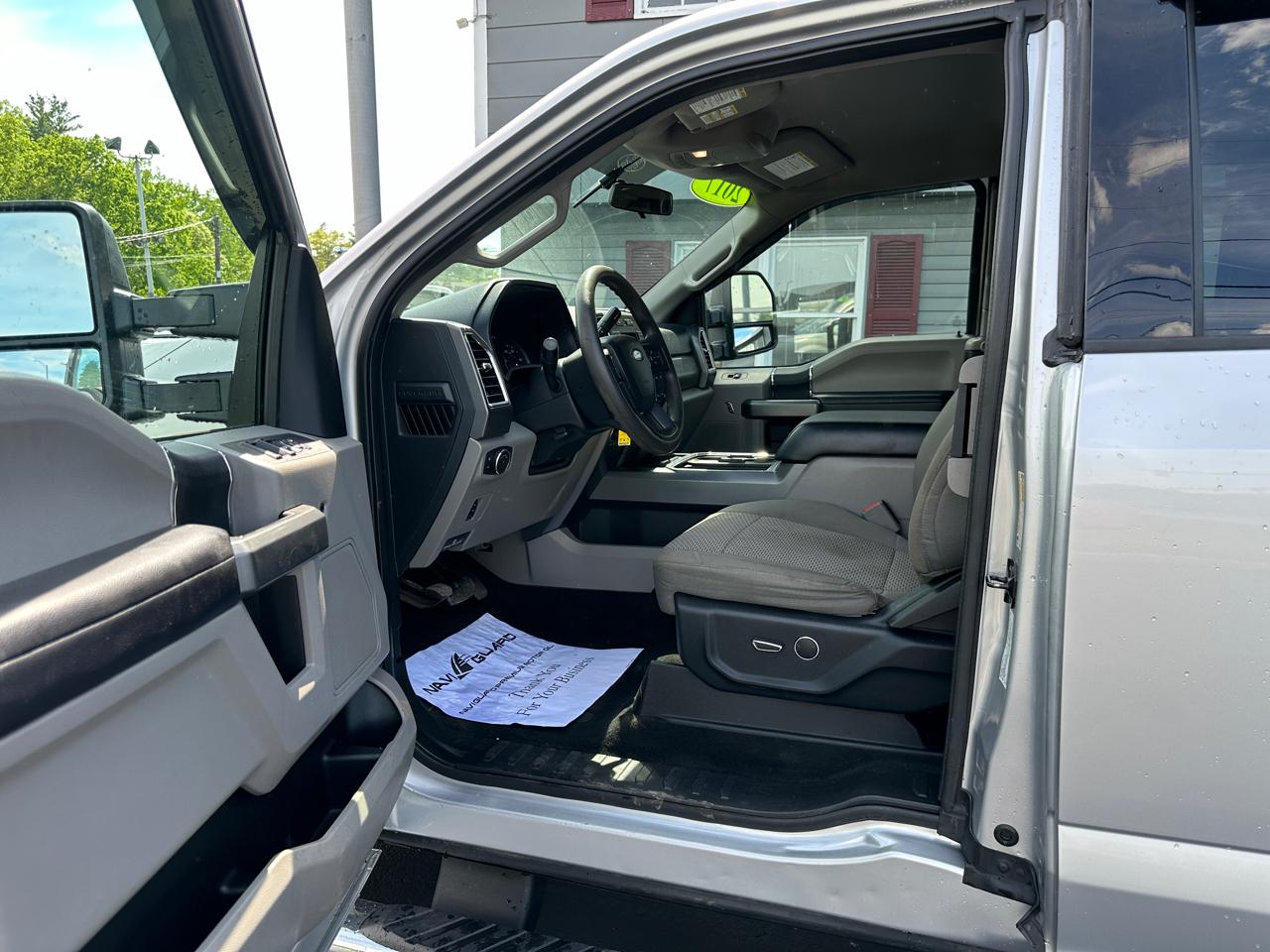 Ford F-250 SD XLT SuperCab Short Bed 4WD 2017