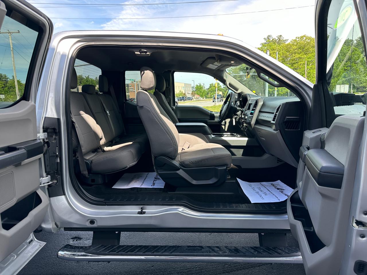 Ford F-250 SD XLT SuperCab Short Bed 4WD 2017
