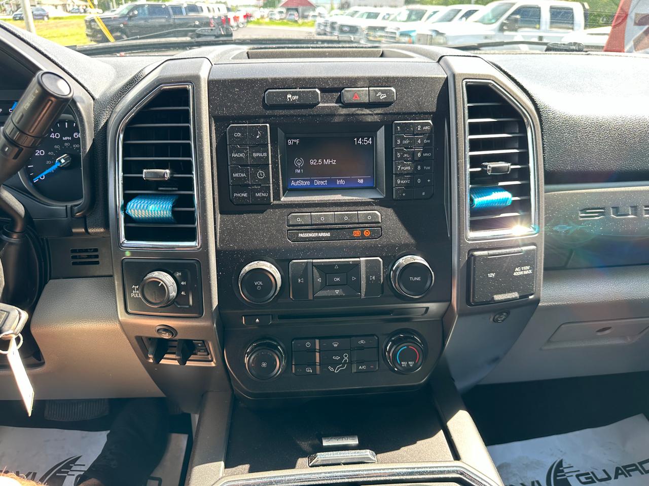 Ford F-250 SD XLT SuperCab Short Bed 4WD 2017