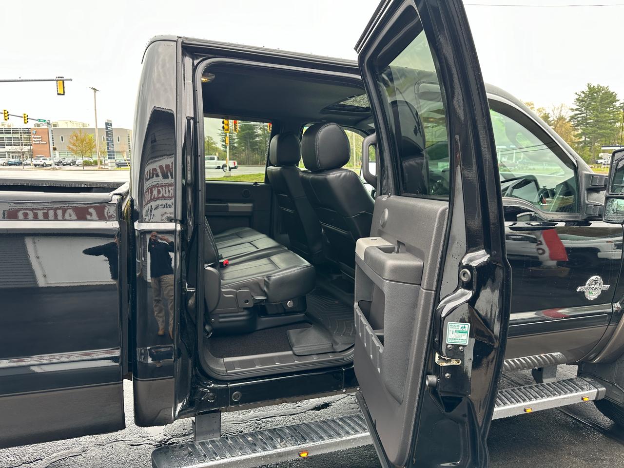 Ford F-350 SD Lariat Crew Cab Long Bed 4WD 2016