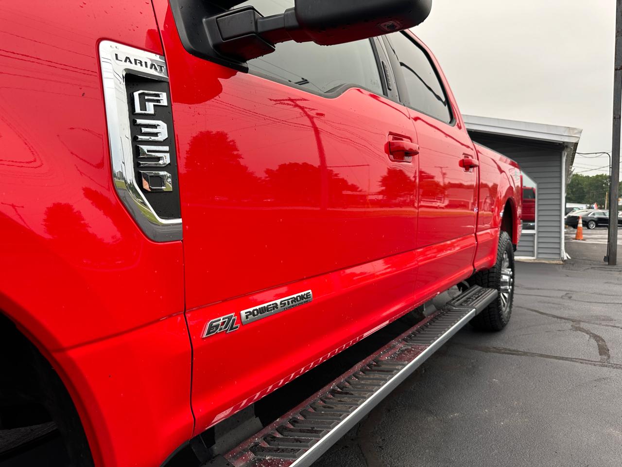 Ford F-350 SD Lariat Crew Cab Short Bed 4WD 2022