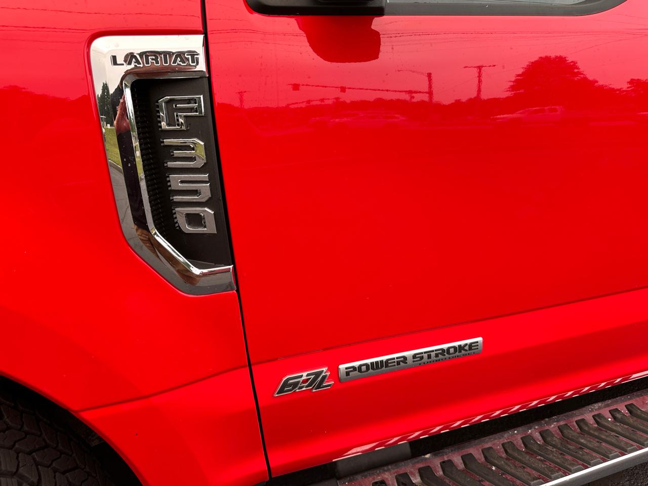 Ford F-350 SD Lariat Crew Cab Short Bed 4WD 2022