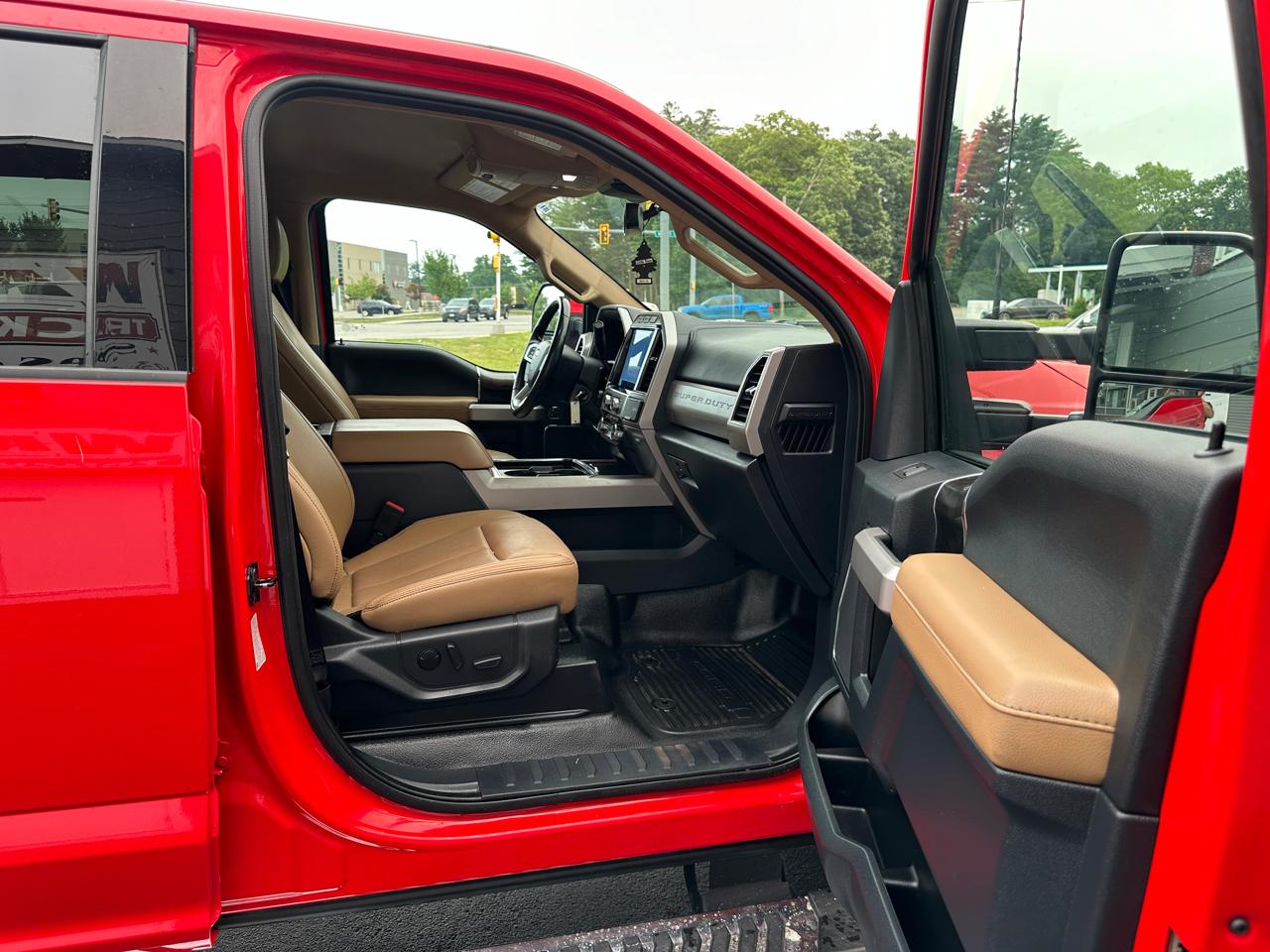 Ford F-350 SD Lariat Crew Cab Short Bed 4WD 2022