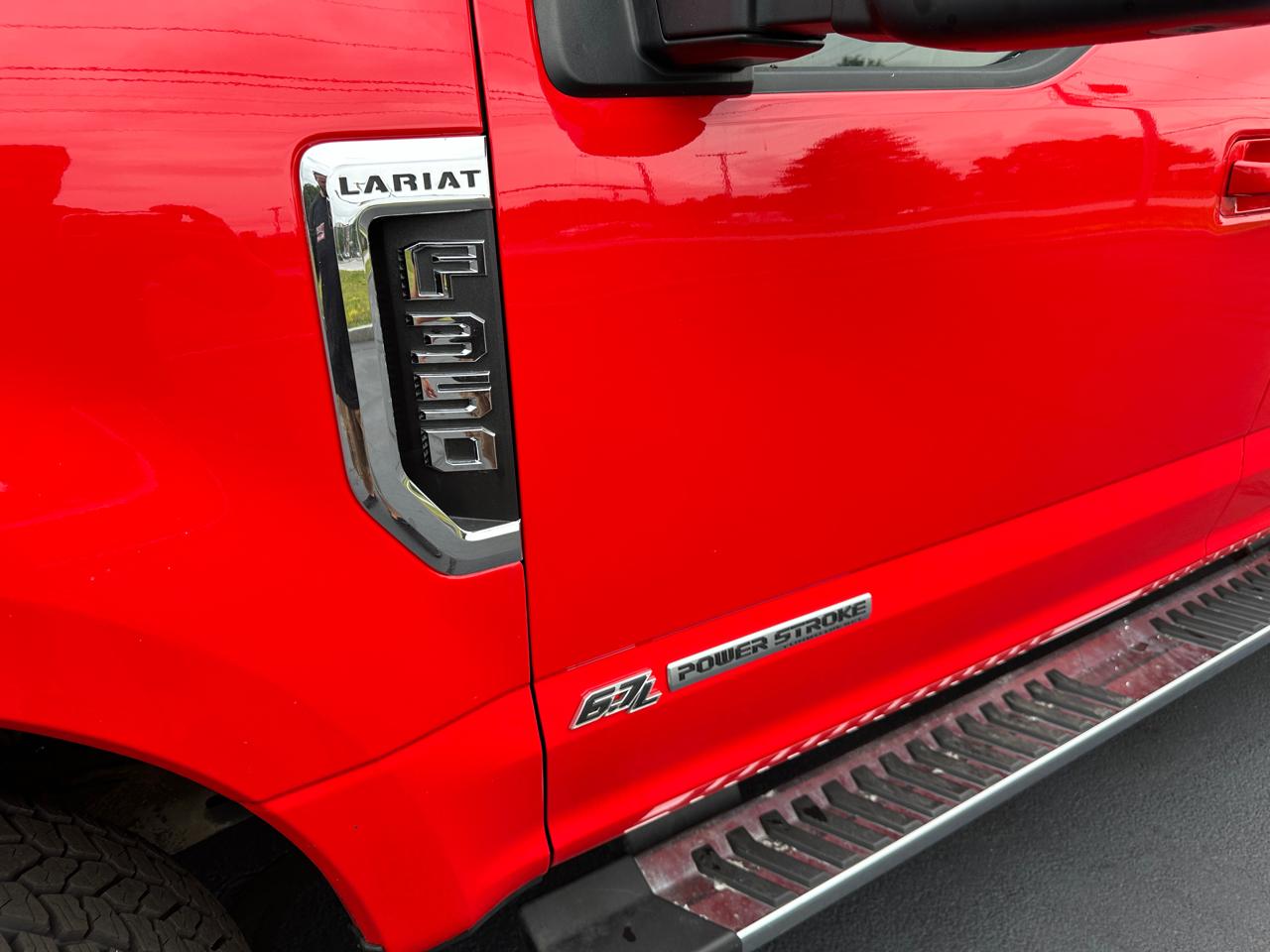 Ford F-350 SD Lariat Crew Cab Short Bed 4WD 2022