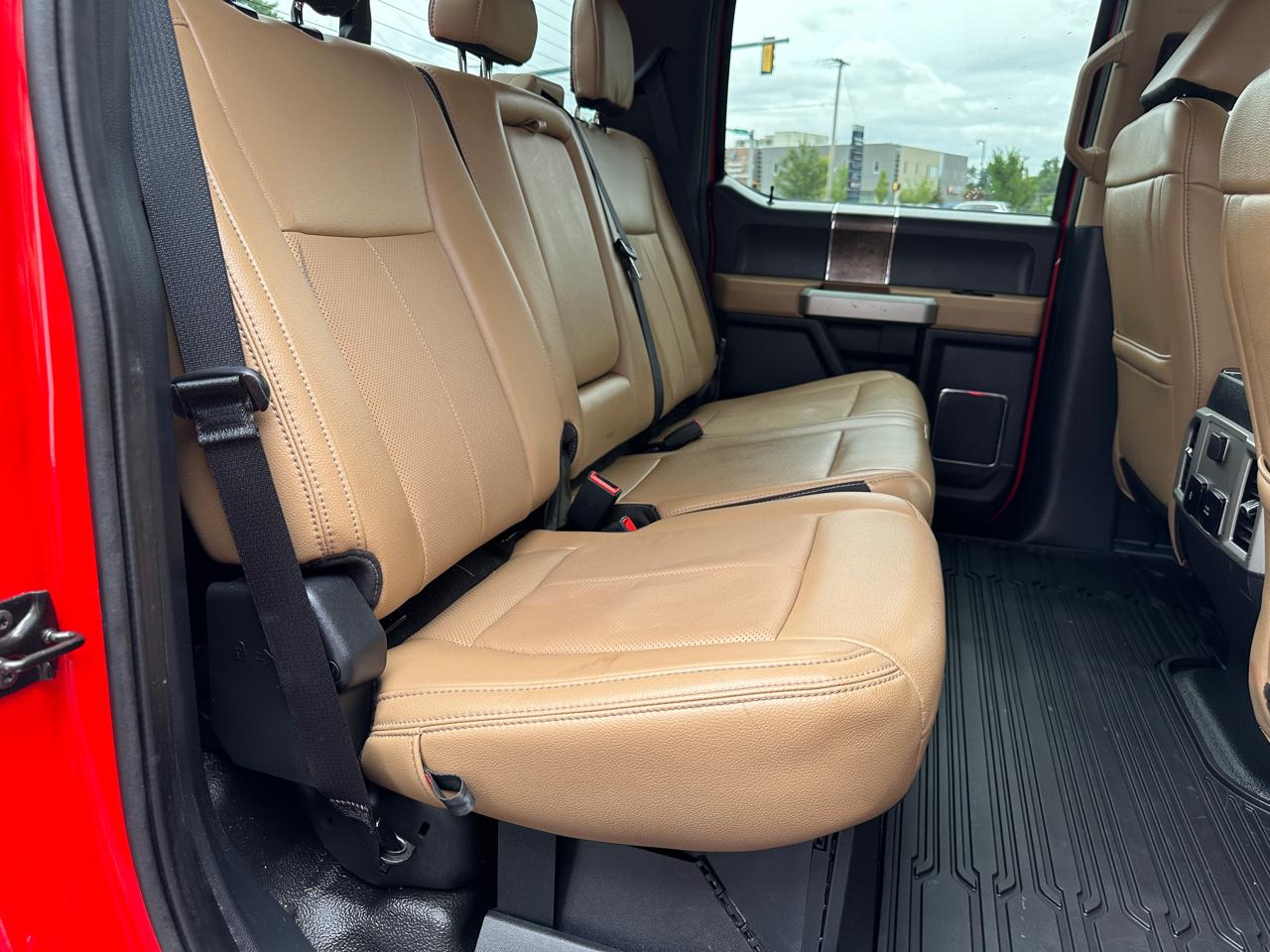 Ford F-350 SD Lariat Crew Cab Short Bed 4WD 2022