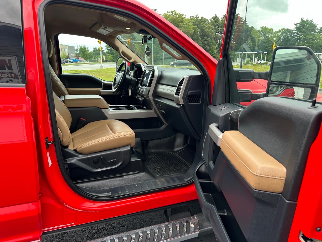 Ford F-350 SD Lariat Crew Cab Short Bed 4WD 2022