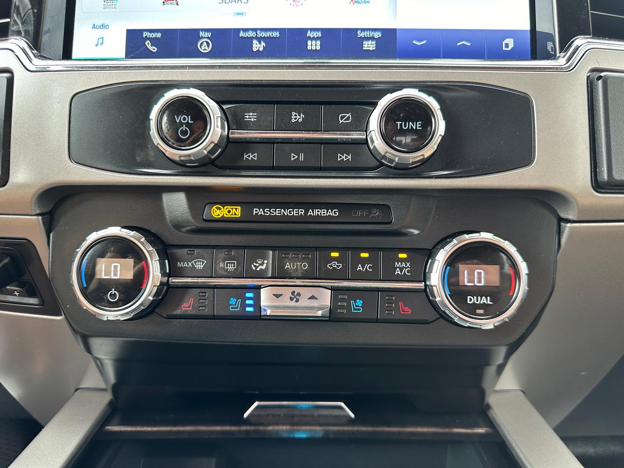 Ford F-350 SD Lariat Crew Cab Short Bed 4WD 2022