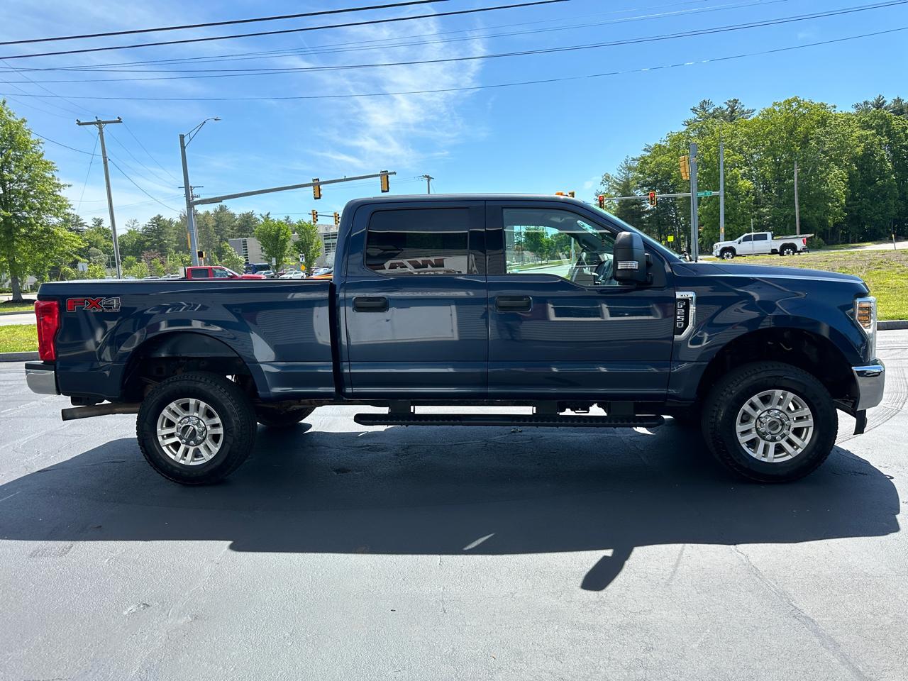 Ford F-250 SD XLT Crew Cab 4WD 2018