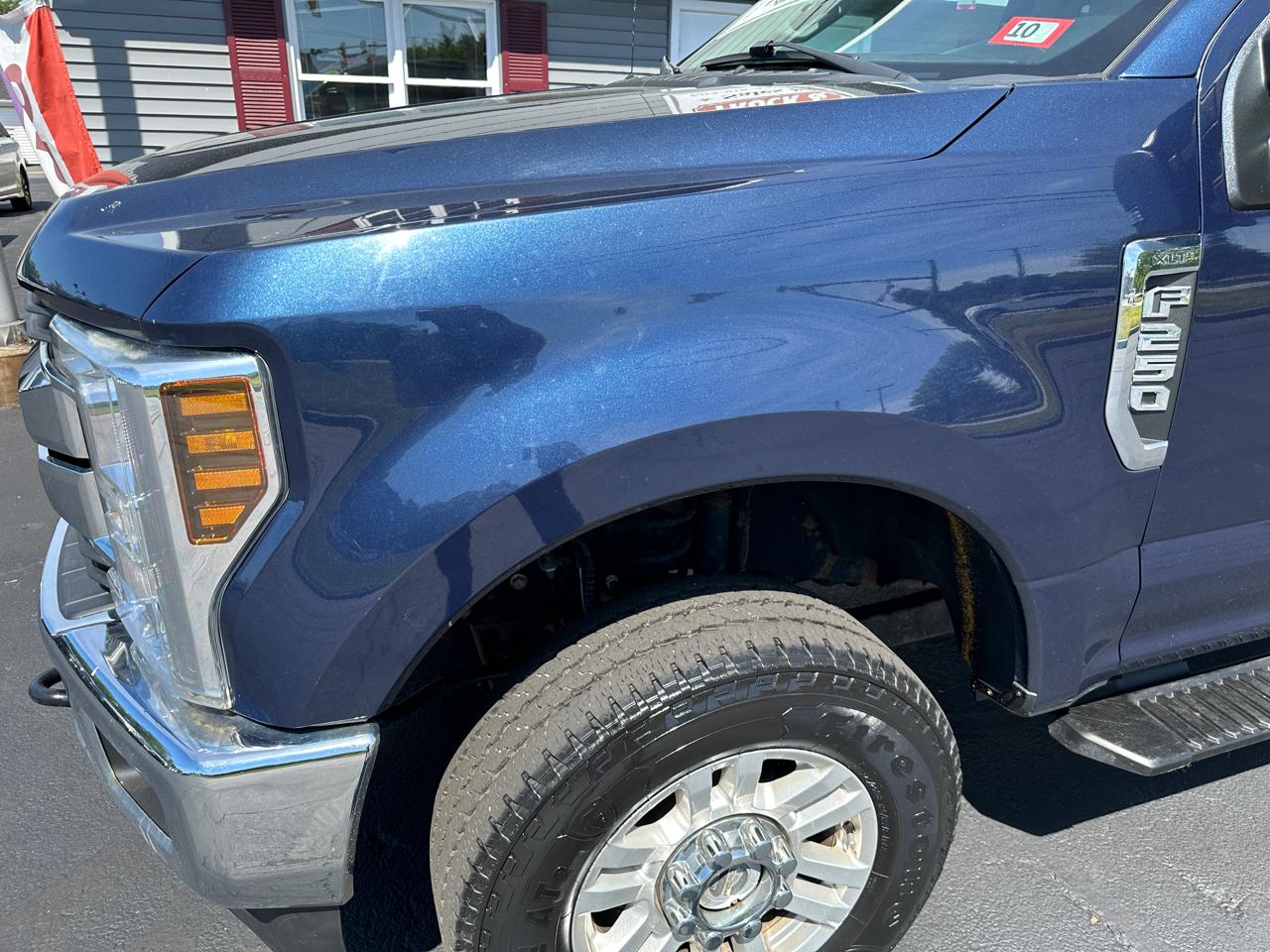 Ford F-250 SD XLT Crew Cab 4WD 2018