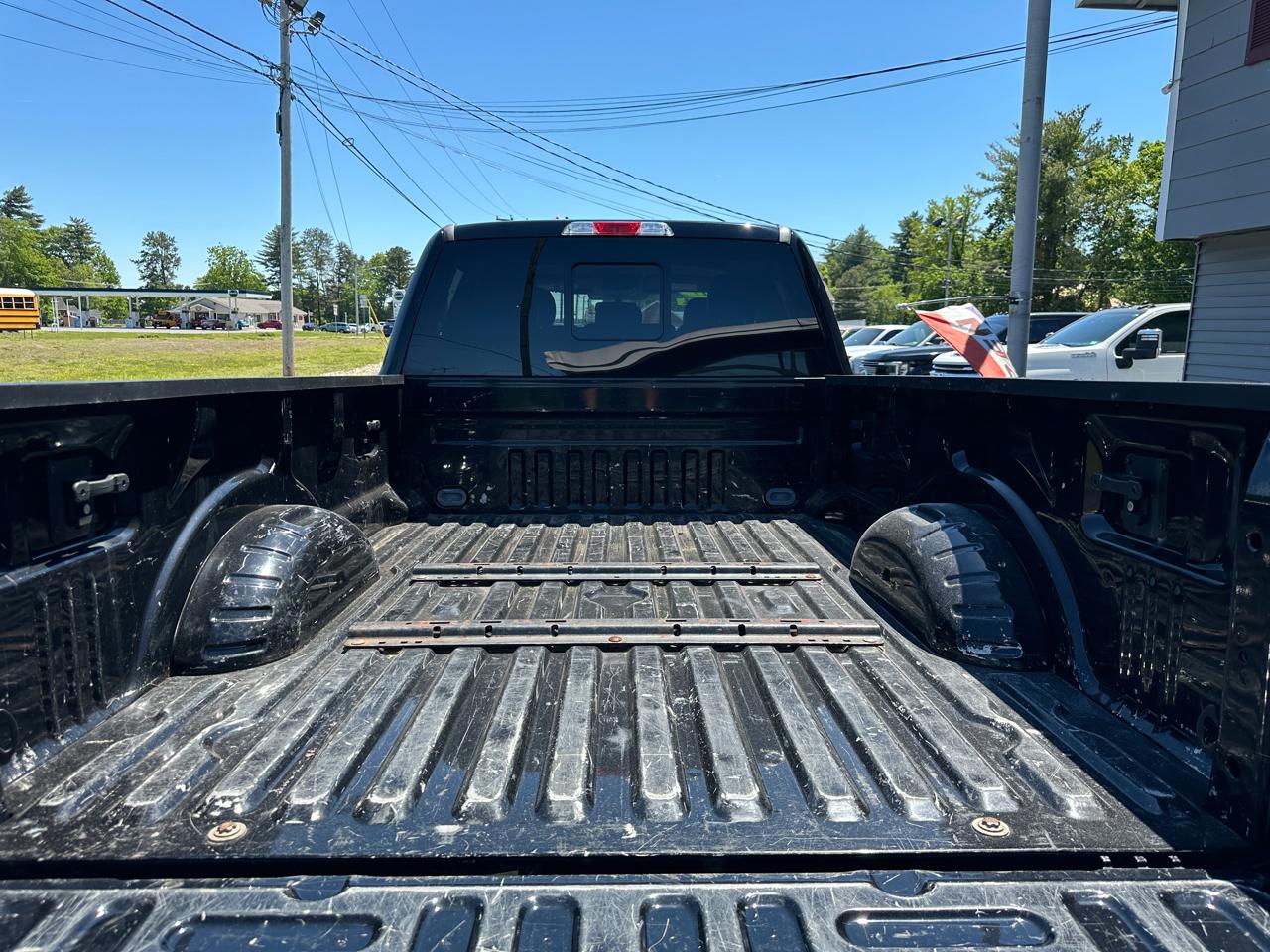 Ford F-350 SD Lariat Crew Cab Long Bed 4WD DRW 2017