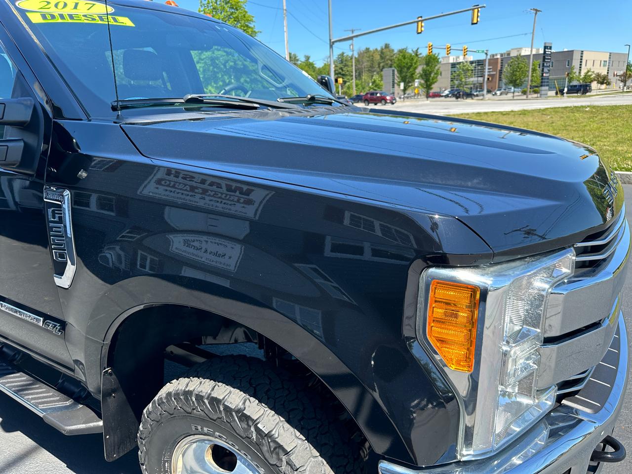 Ford F-350 SD Lariat Crew Cab Long Bed 4WD DRW 2017