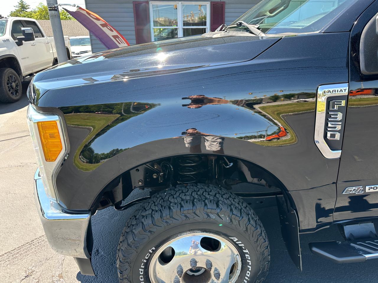 Ford F-350 SD Lariat Crew Cab Long Bed 4WD DRW 2017