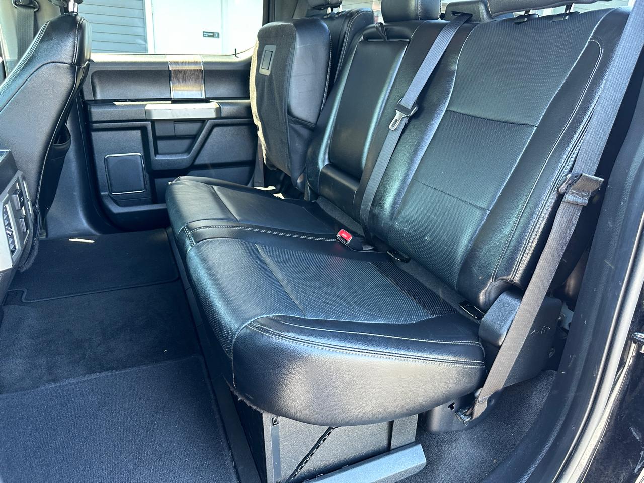 Ford F-350 SD Lariat Crew Cab Long Bed 4WD DRW 2017