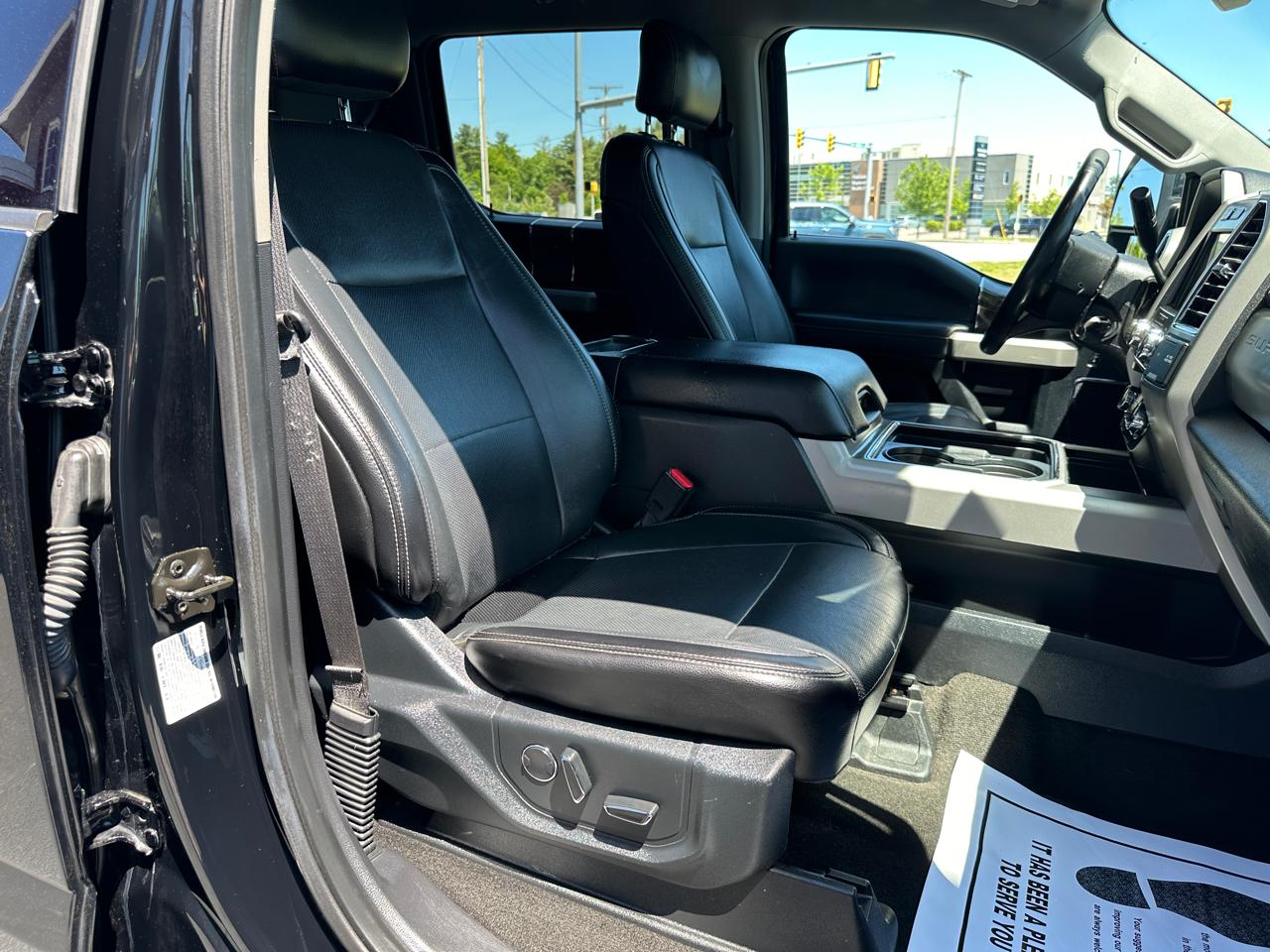 Ford F-350 SD Lariat Crew Cab Long Bed 4WD DRW 2017
