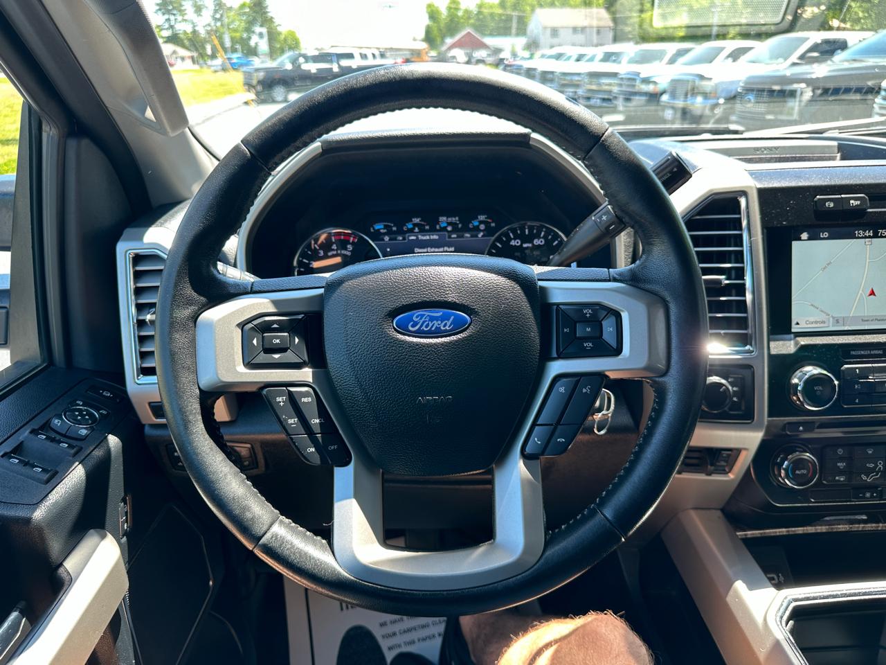 Ford F-350 SD Lariat Crew Cab Long Bed 4WD DRW 2017