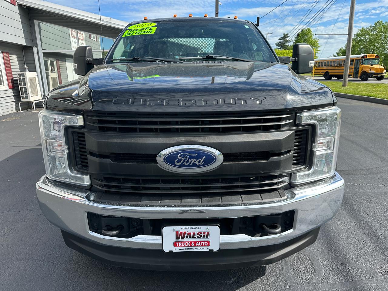 Ford F-350 SD XL SuperCab Long Bed 4WD DRW 2019