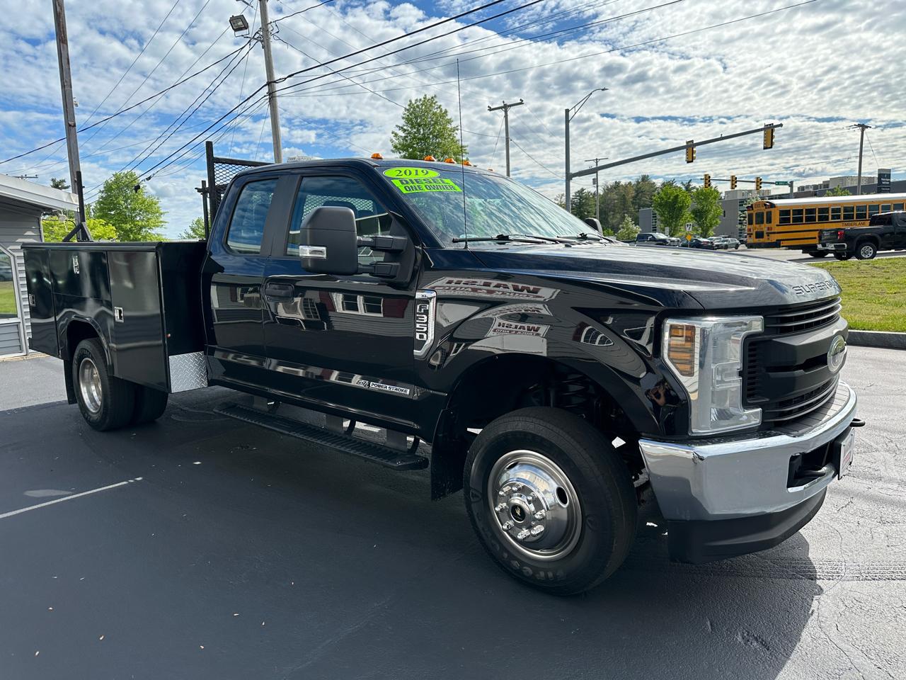 Ford F-350 SD XL SuperCab Long Bed 4WD DRW 2019