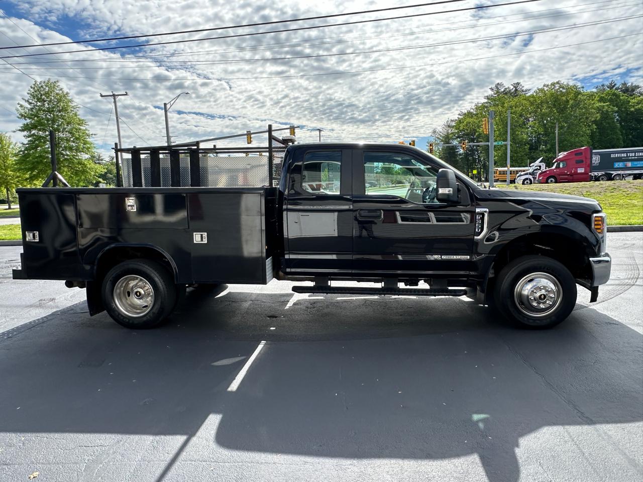 Ford F-350 SD XL SuperCab Long Bed 4WD DRW 2019
