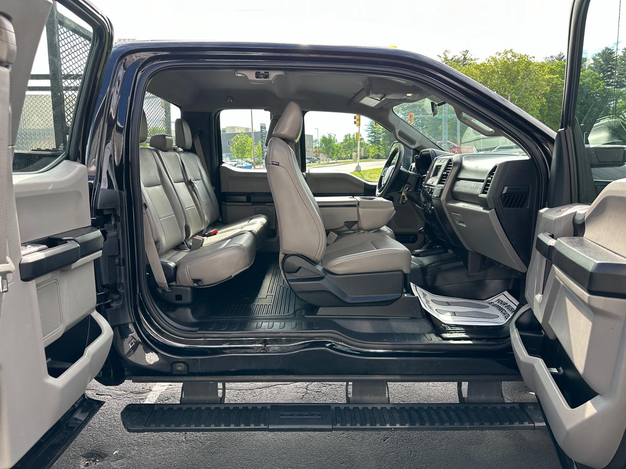 Ford F-350 SD XL SuperCab Long Bed 4WD DRW 2019