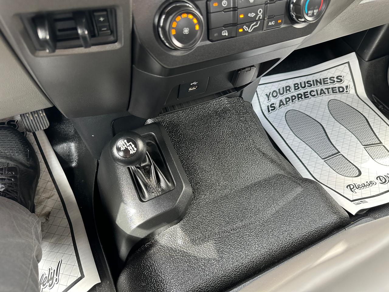 Ford F-350 SD XL SuperCab Long Bed 4WD DRW 2019