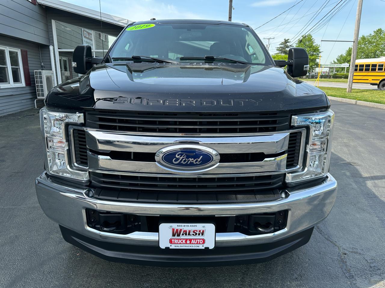 Ford F-250 SD XLT Crew Cab 4WD 2019
