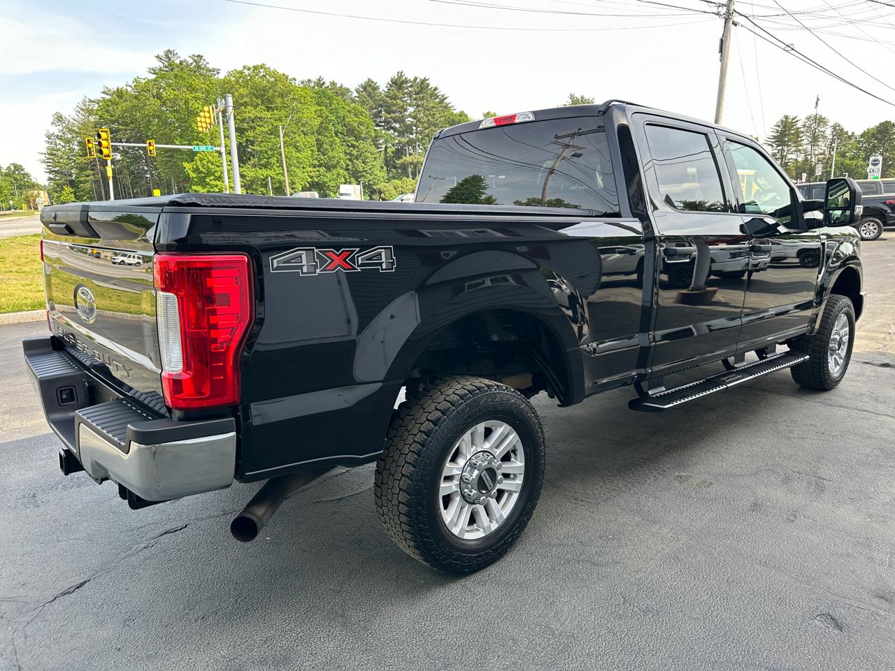 Ford F-250 SD XLT Crew Cab 4WD 2019