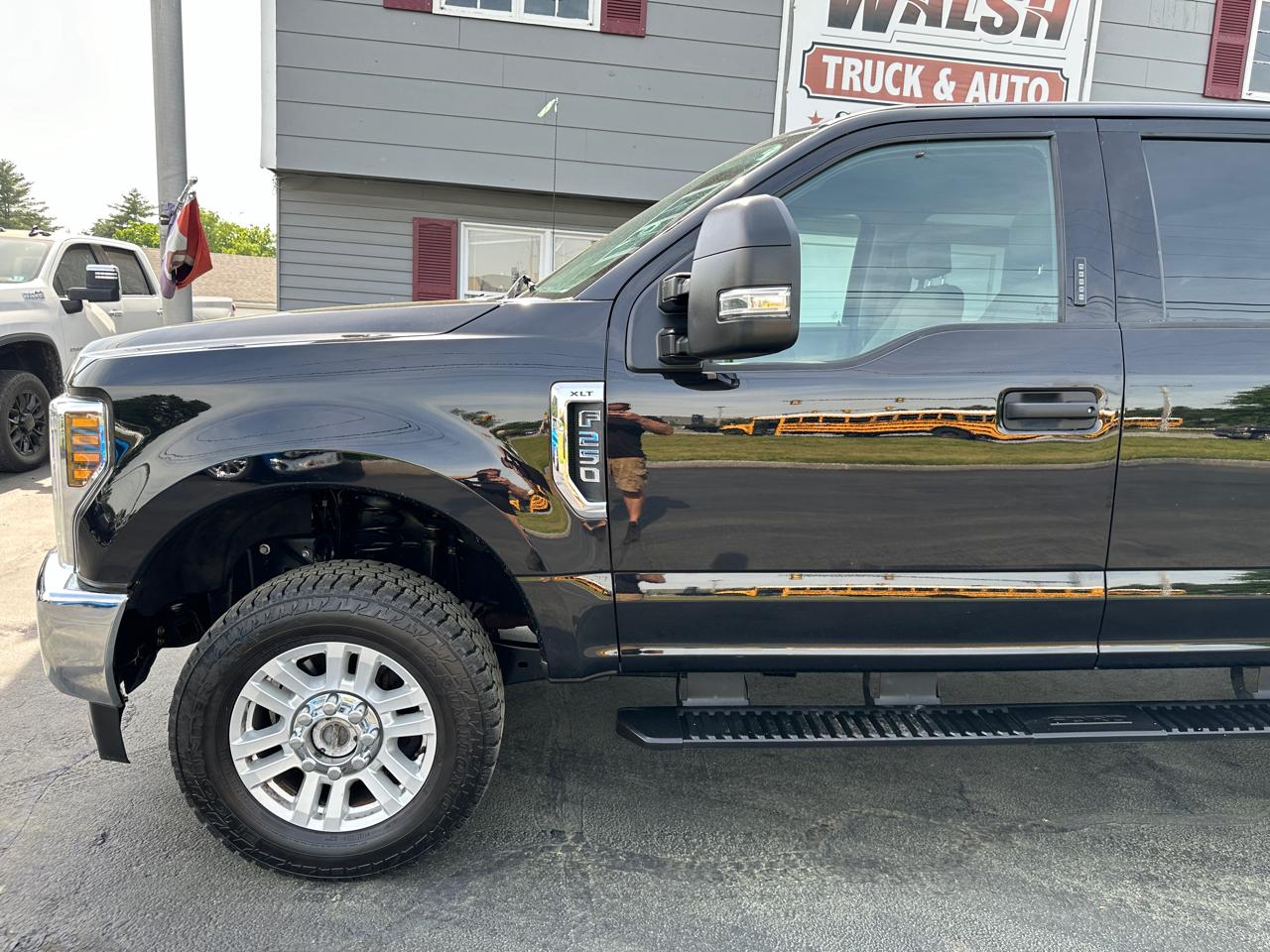 Ford F-250 SD XLT Crew Cab 4WD 2019