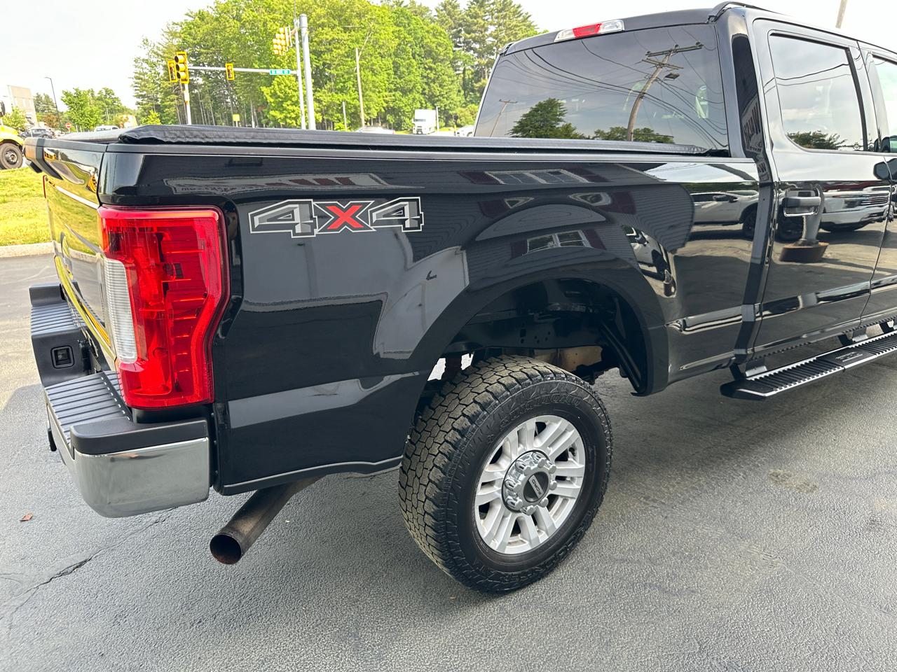 Ford F-250 SD XLT Crew Cab 4WD 2019