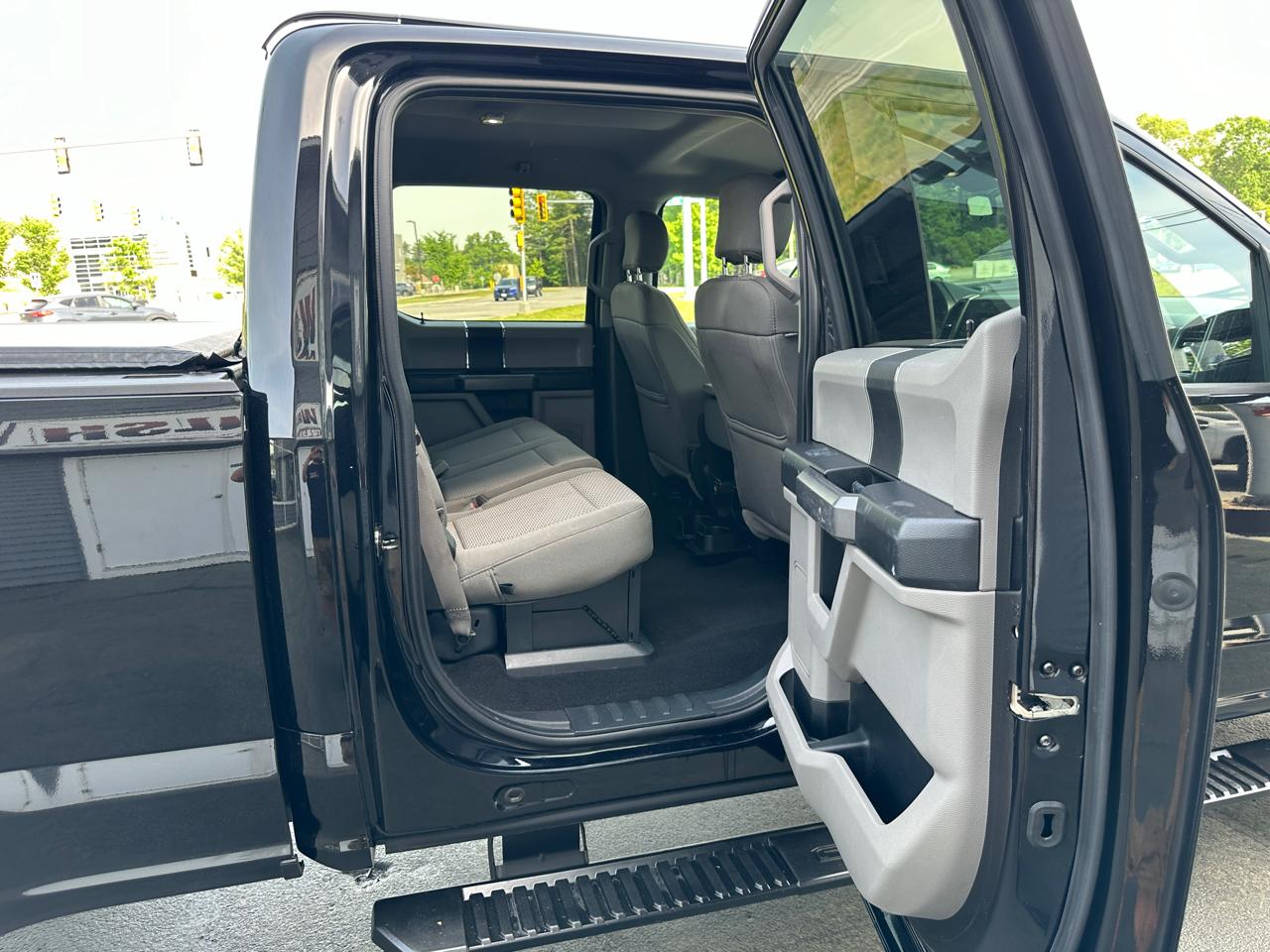 Ford F-250 SD XLT Crew Cab 4WD 2019