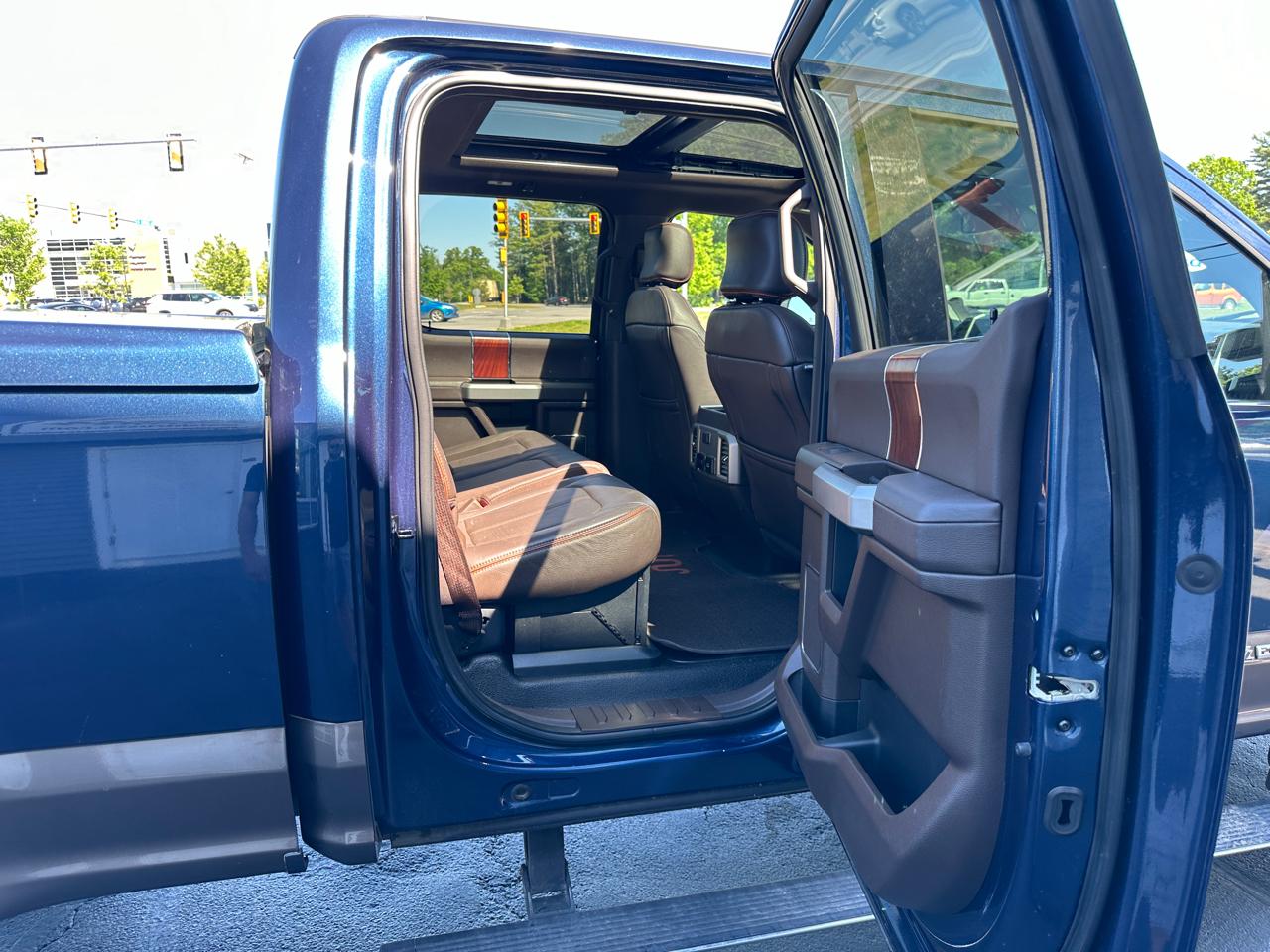 Ford F-350 SD King Ranch Crew Cab 4WD 2017