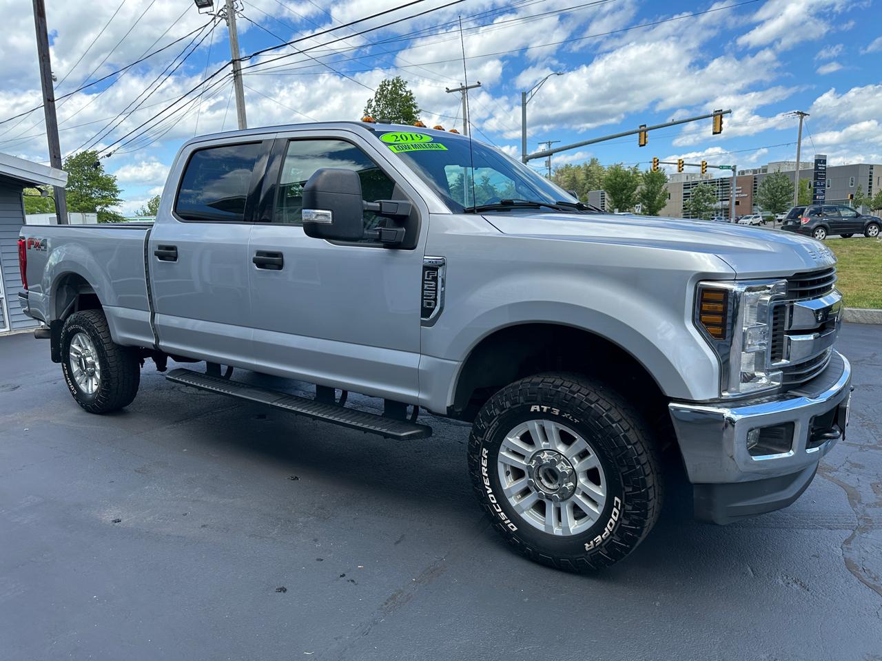 Ford F-250 SD XLT Crew Cab Short Bed 4WD 2019