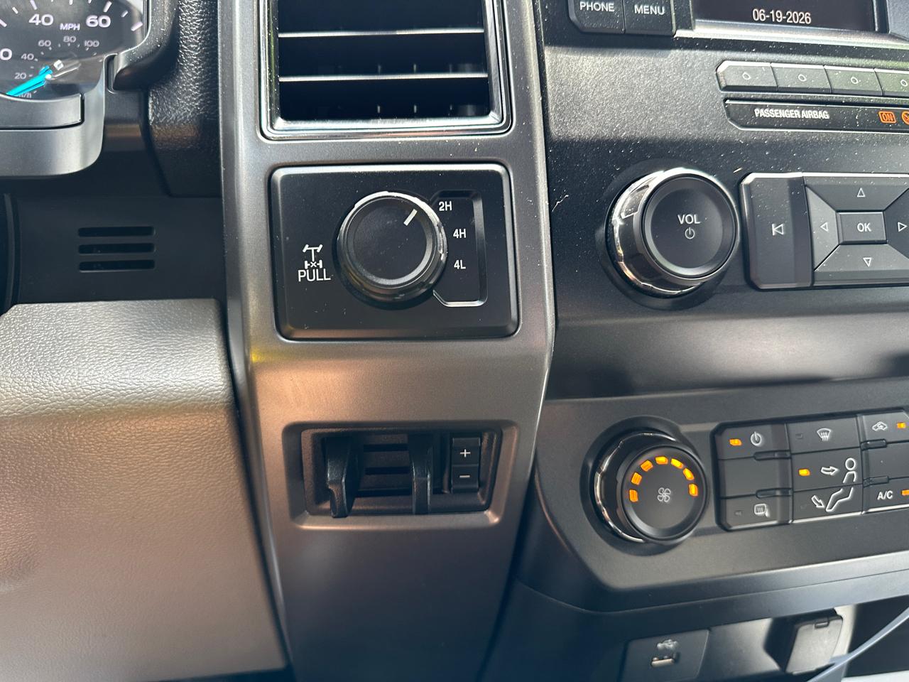 Ford F-250 SD XLT Crew Cab Short Bed 4WD 2019