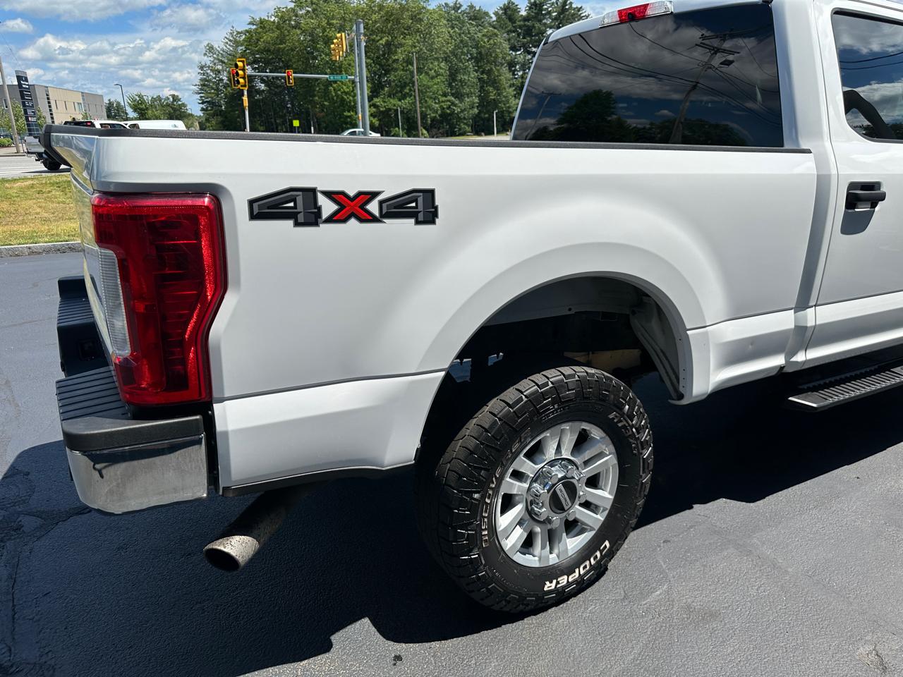 Ford F-250 SD XLT Crew Cab Short Bed 4WD 2019